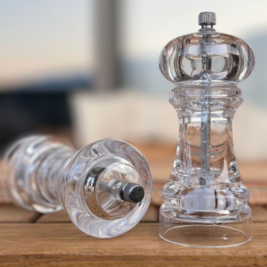Plastic Spice Grinder Medium