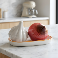Porcelain Salt and Pepper Shaker Set