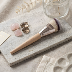 Neverti Sculpting Make Up Brush