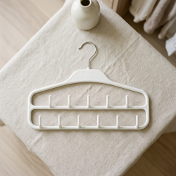 Clothes Hanger 