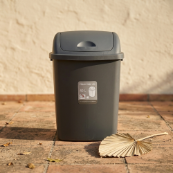 Plastic Trash Can 40 Liter