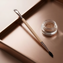 Neverti Brow Sculpting Brush