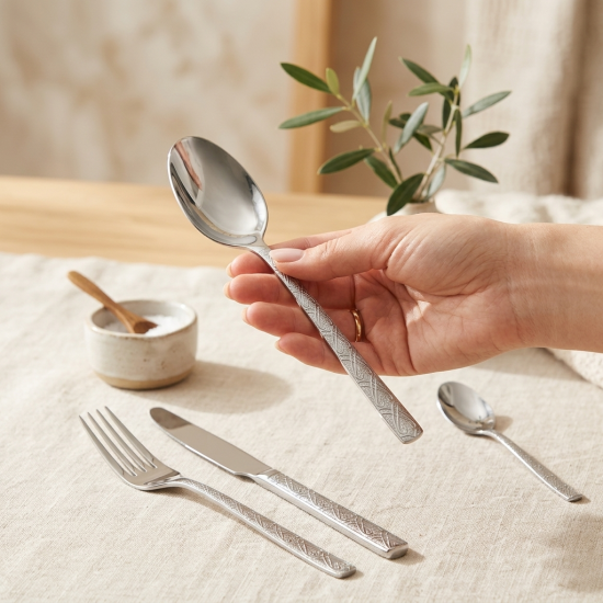 Silver Silverware Set 24 Pieces