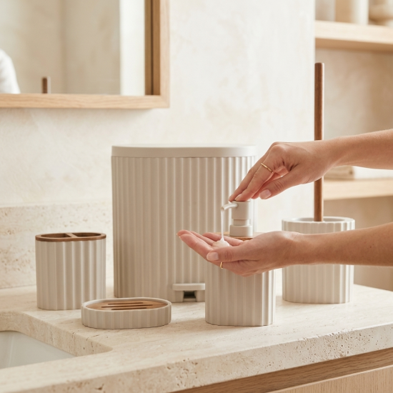 Plastic Bathroom Set - 5 Pcs