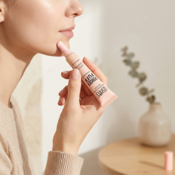 Ushas Powder Puff Concealer