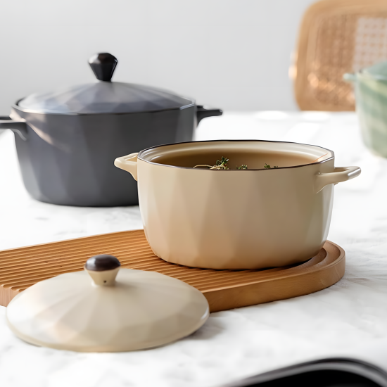 Porcelain Cooking Pot